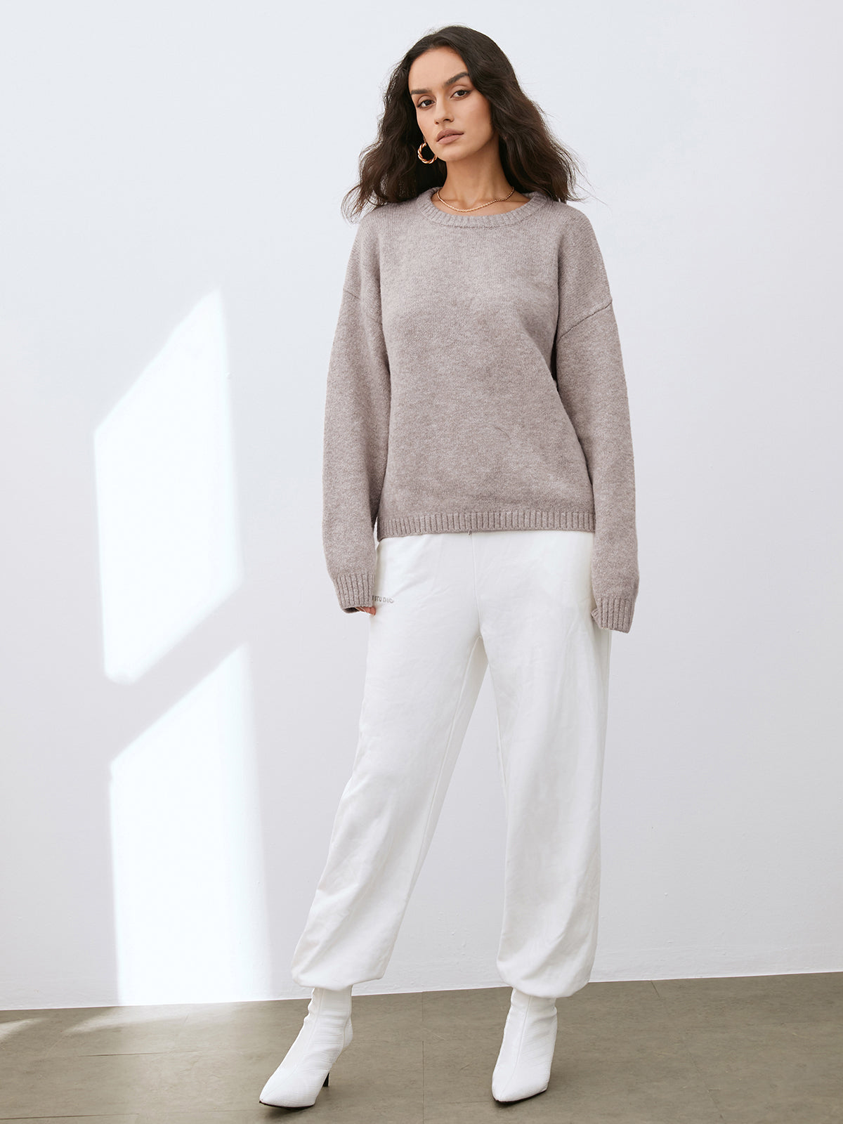 Women's Round Neck Knit Sweater