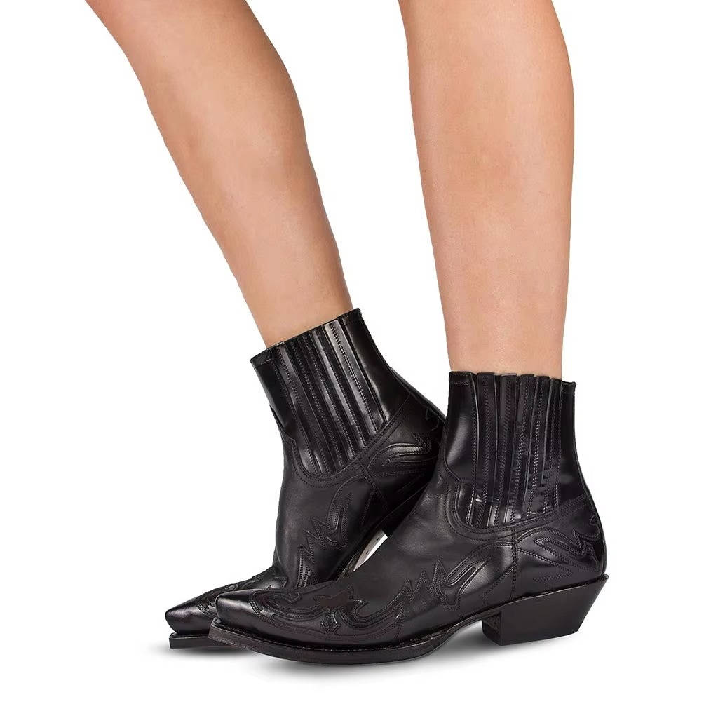 Western Cowboy Ankle Boots Embroidered Pointed Toe Leather Unisex Boots