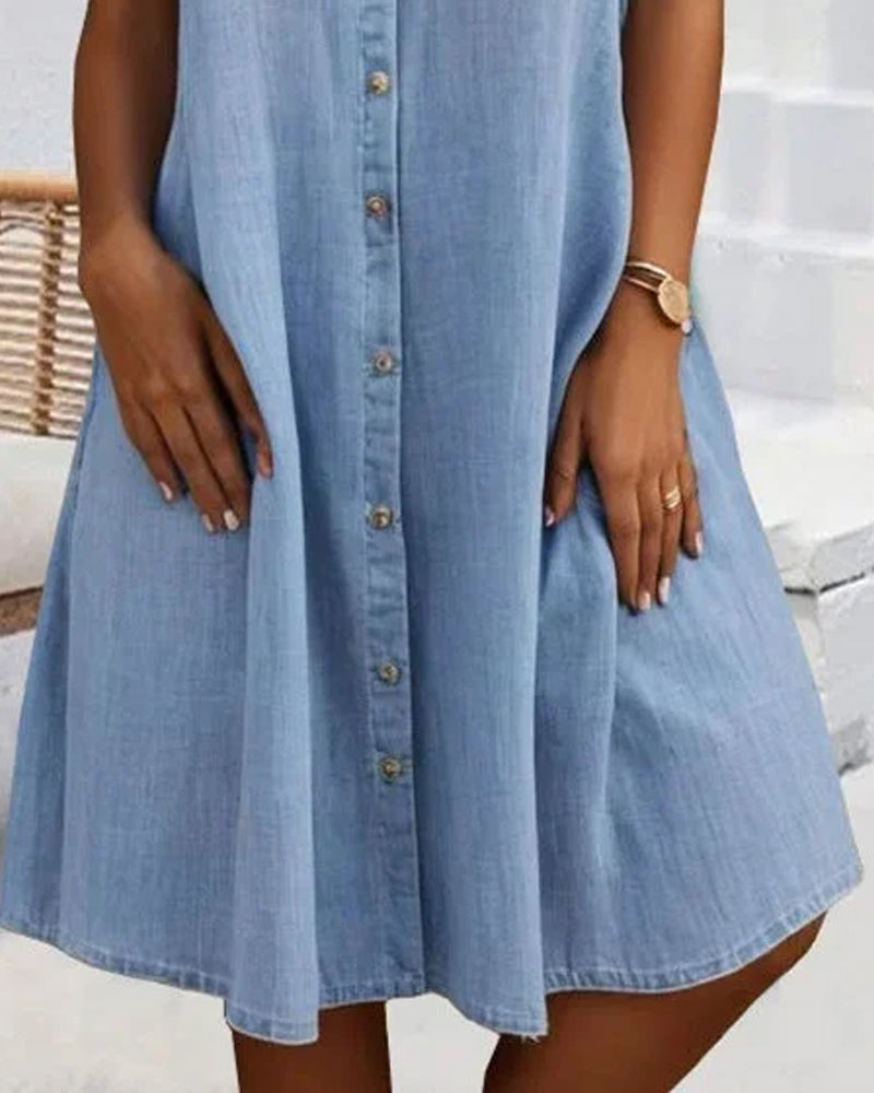 Women's Collared Dress With Front Pockets