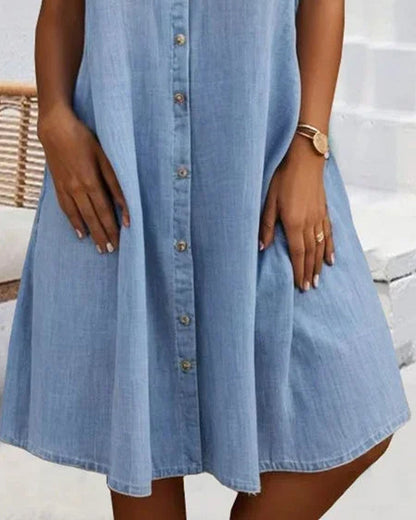 Women's Collared Dress With Front Pockets