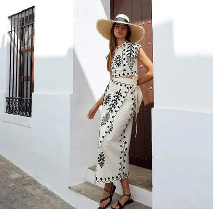 Women's Embroidered Sleeveless Jumpsuit Flowing Skirt