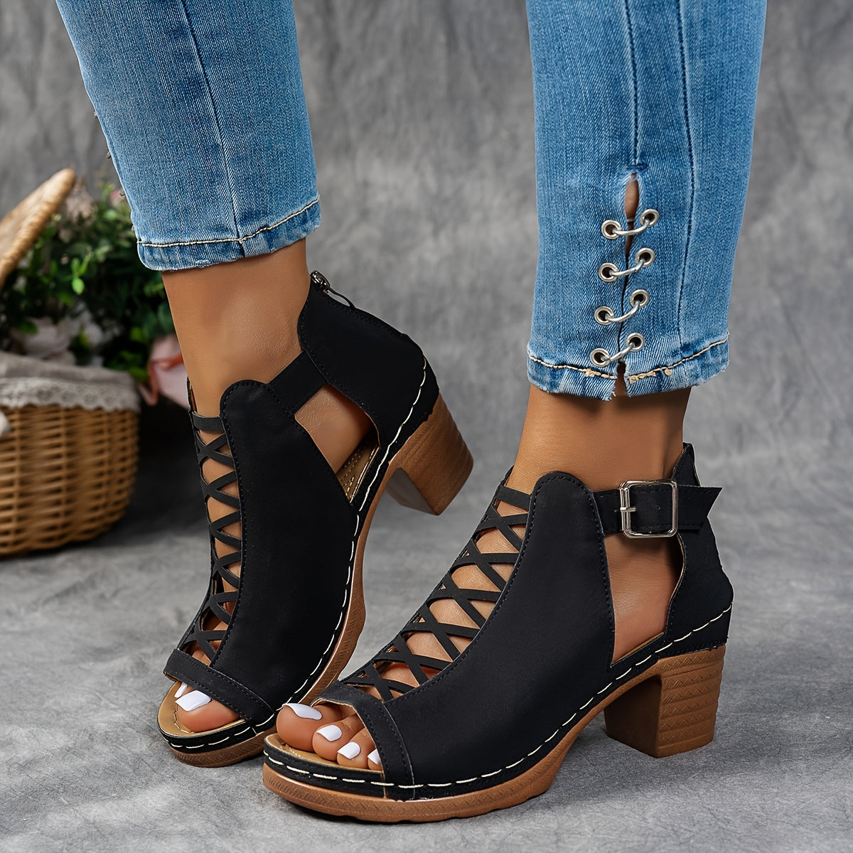 Women's Cushioned Adjustable Sandals