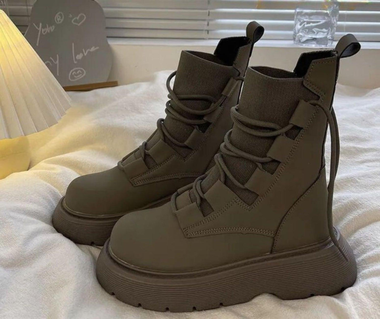 Elegant Women's Winter Boots