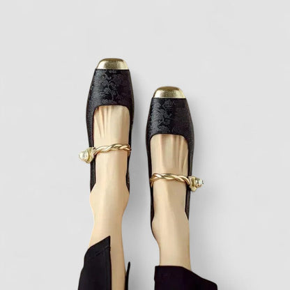 Women's Mary Jane Closed Toe Shoes Strap Design
