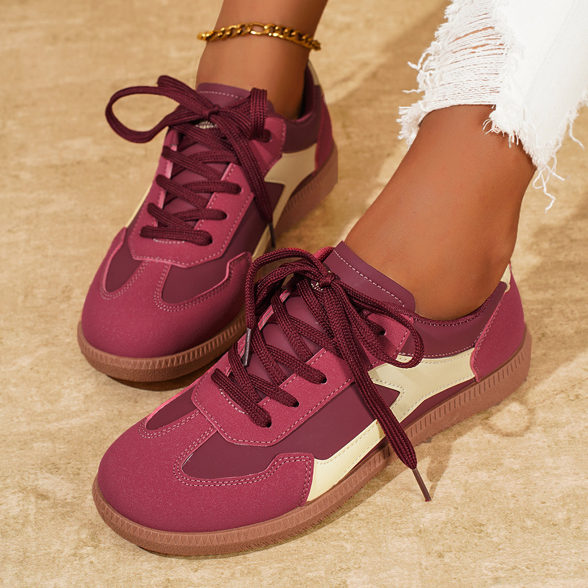 Vionni Sneakers