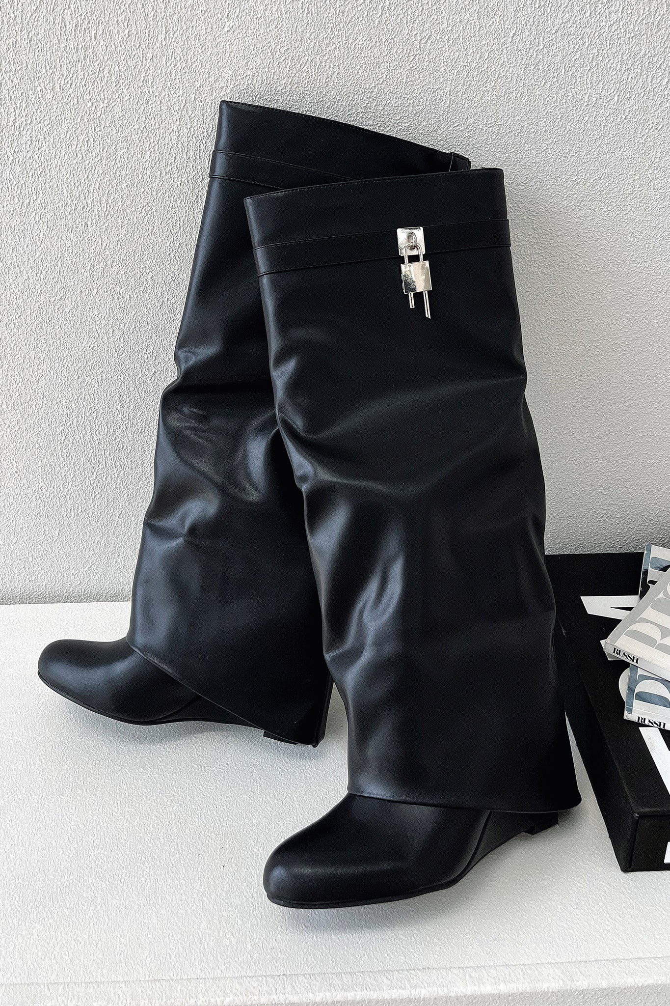 Women's Black Knee-High Leather Boots