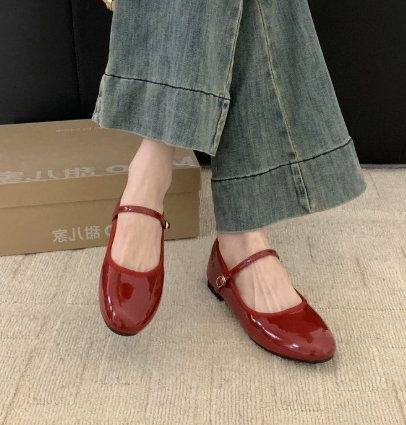 Vivienne Women's Patent Leather Mary Jane Shoes Low Block Heel