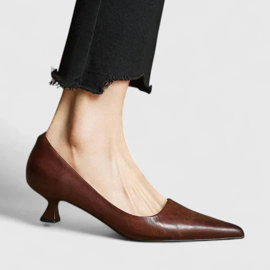 Vera Women's Pointed Toe Kitten Heels Burgundy