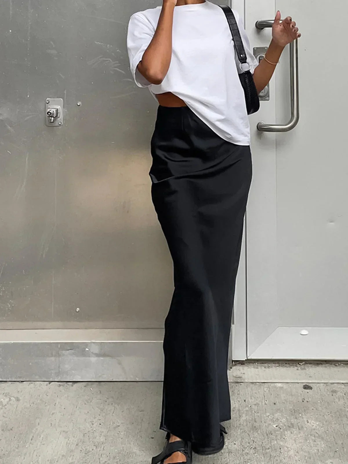 Women's High-Waisted Satin Skirt - 
Fashinoza