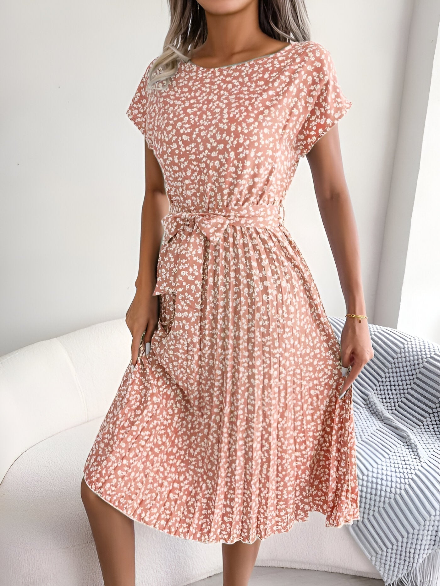 Women's Pleated Midi Dress Round Neckline