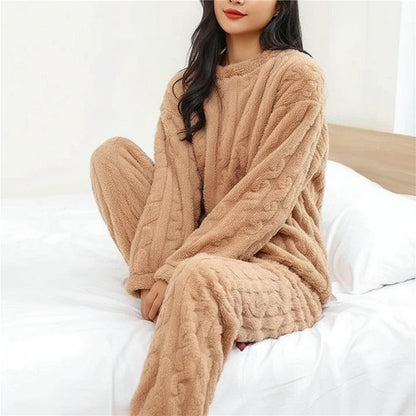 Amelia | Women's Long-Sleeve Relaxed Fit Pajama Set
