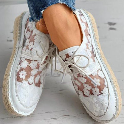 Eva - Women’s Embroidered Lace Shoes