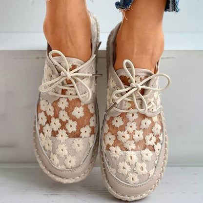 Eva - Women’s Embroidered Lace Shoes