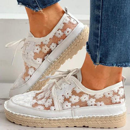 Eva - Women’s Embroidered Lace Shoes