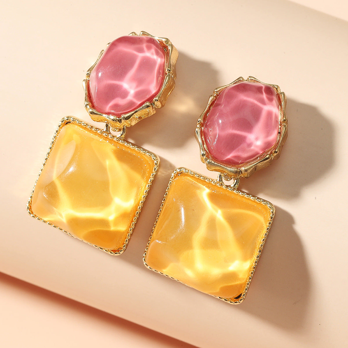 Soren Resin Drop Earrings - 
Fashinoza